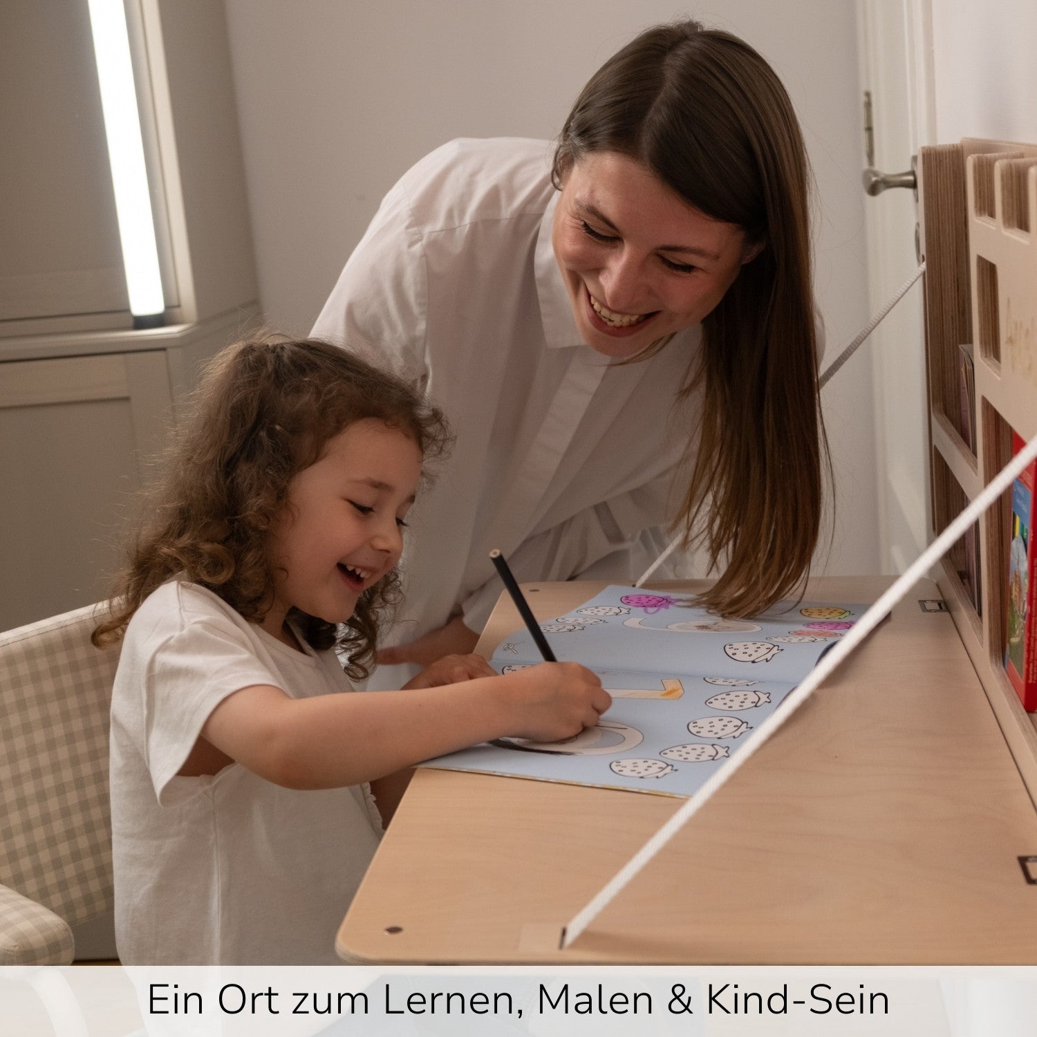 Kinderschreibtisch klappbar & personalisiert – schafft Platz & Freude im Kinderzimmer