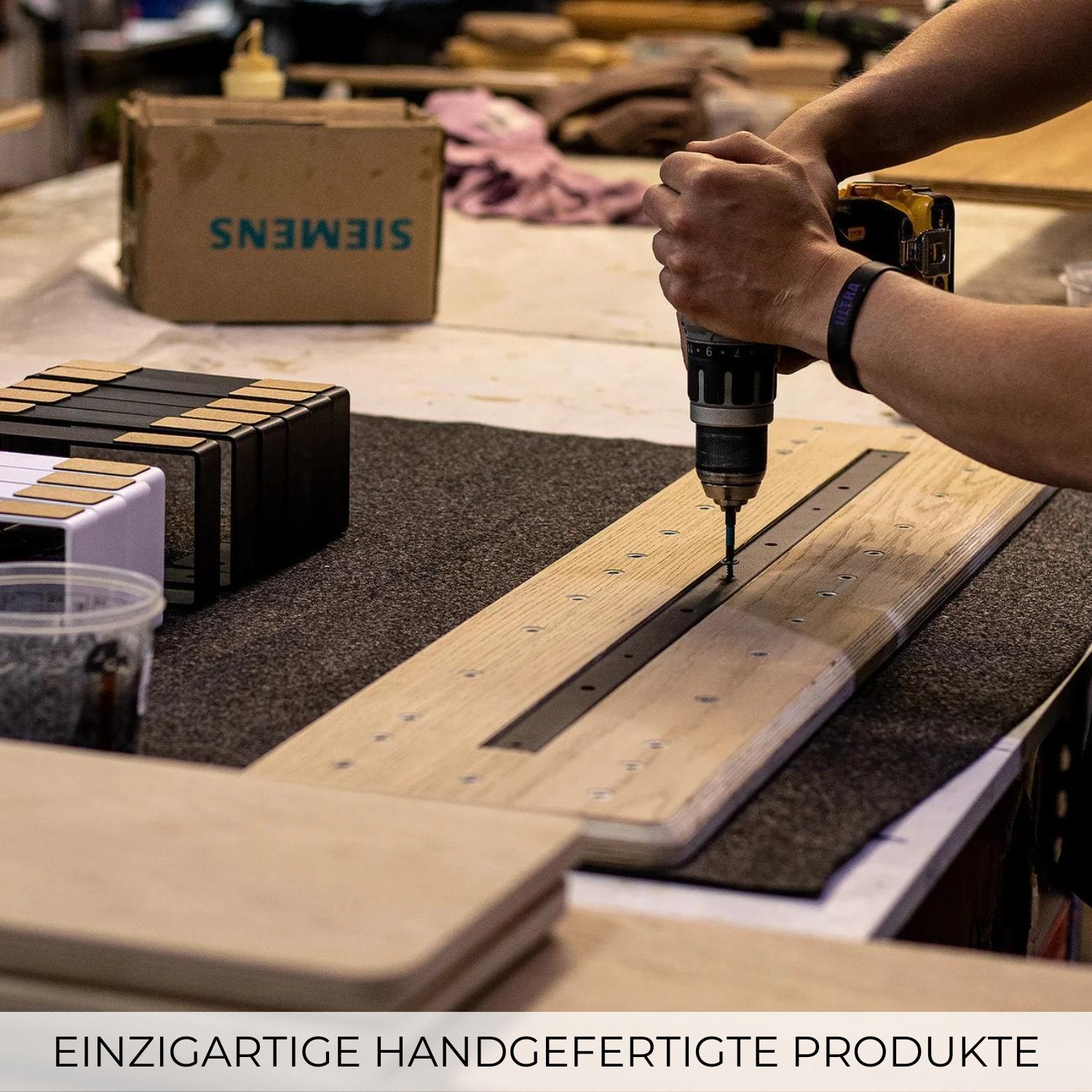 Monitorständer aus Holz 'Skandivis'