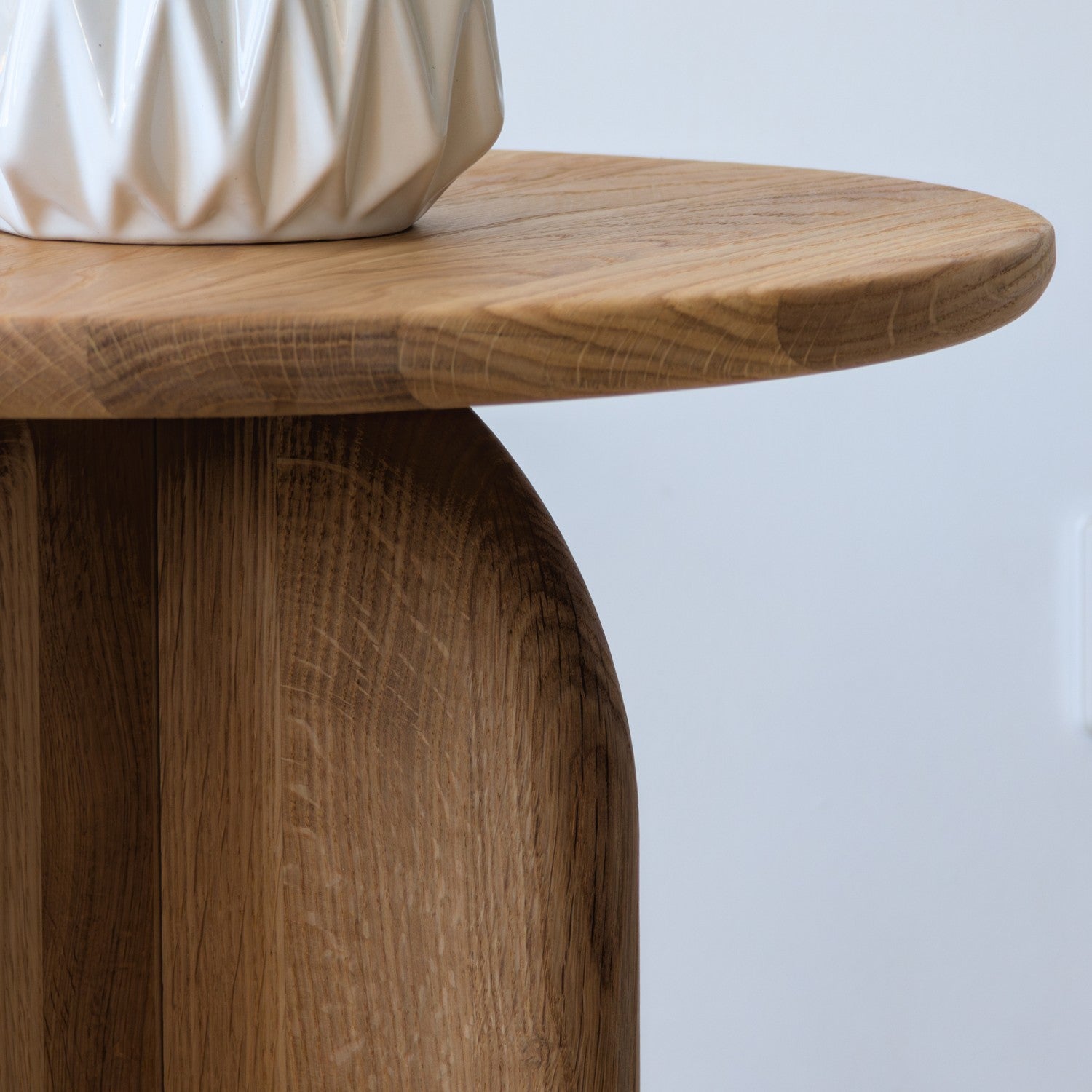 Beistelltisch aus massiver Eiche (FSC®) – Luna