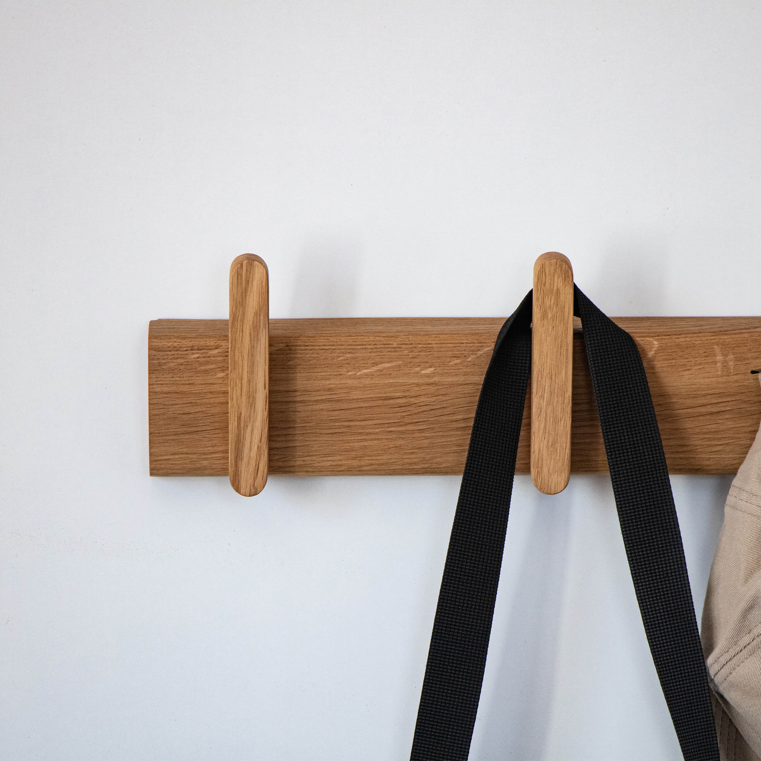 THE LISA - wall hanger