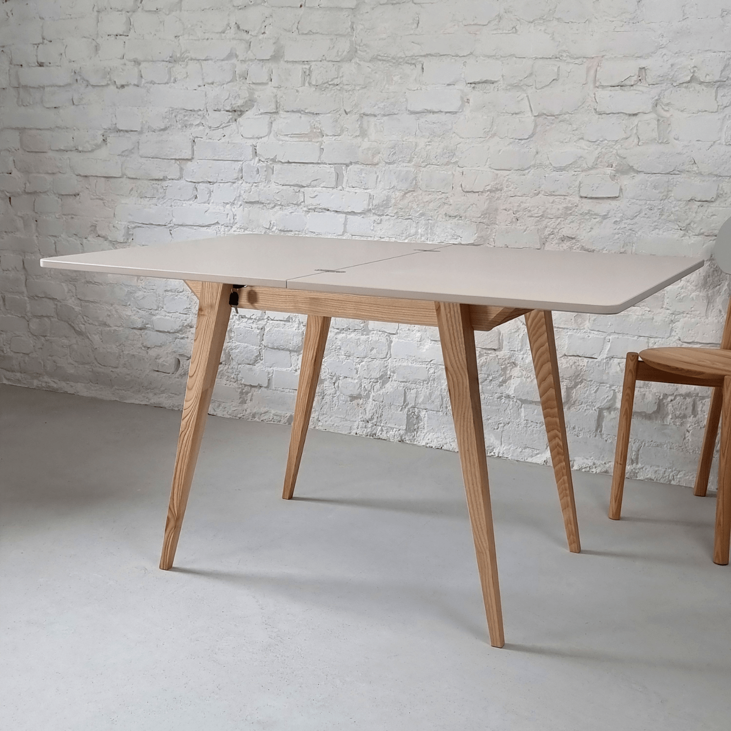 #Tischplattenfarbe_Beige Braun