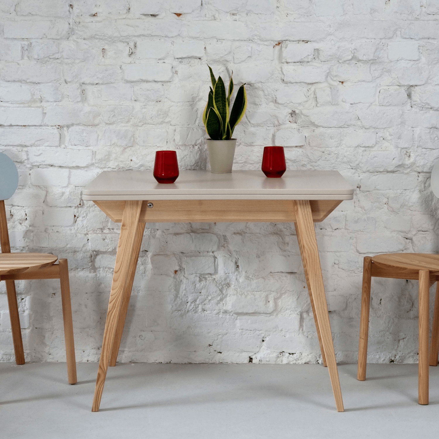 #Tischplattenfarbe_Beige Braun