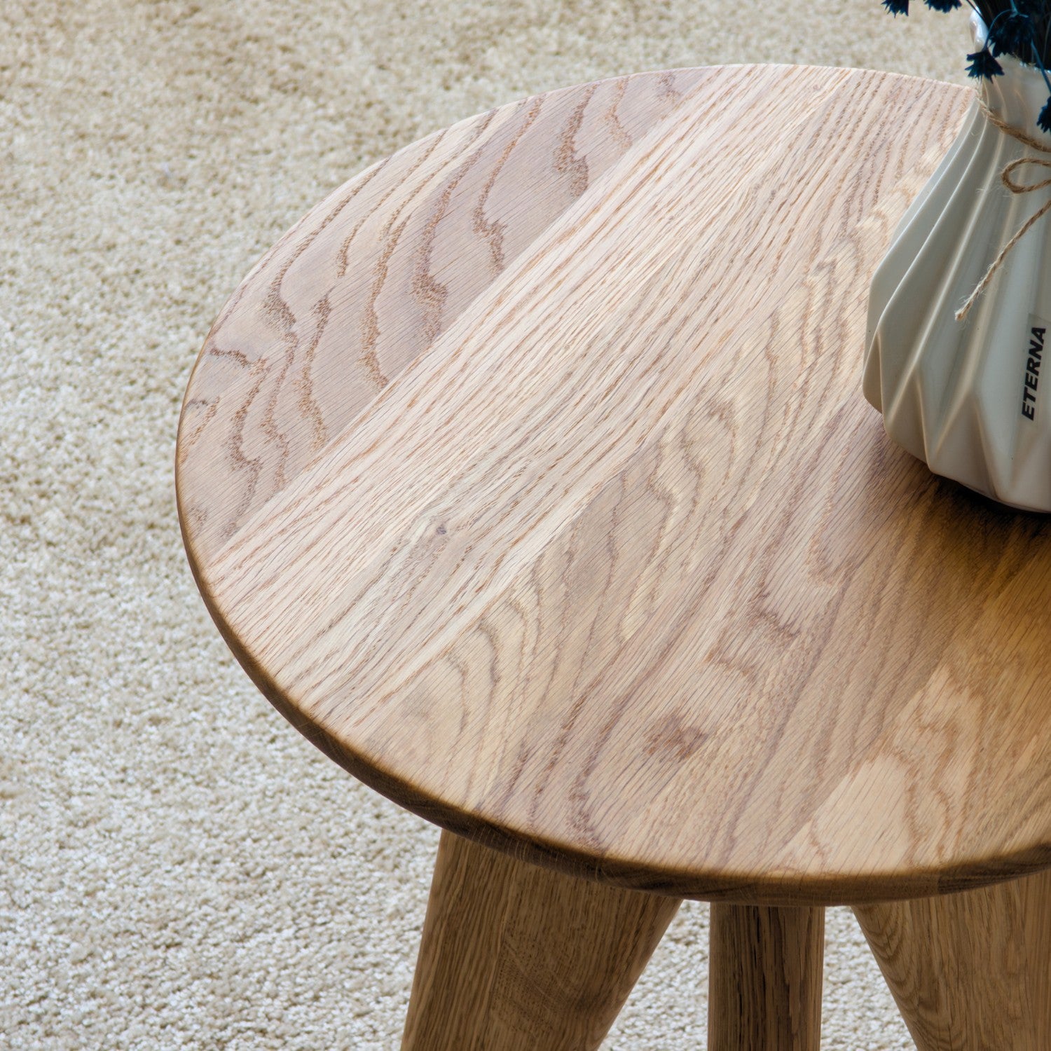 Beistelltisch aus massiver Eiche (FSC®) – Nova