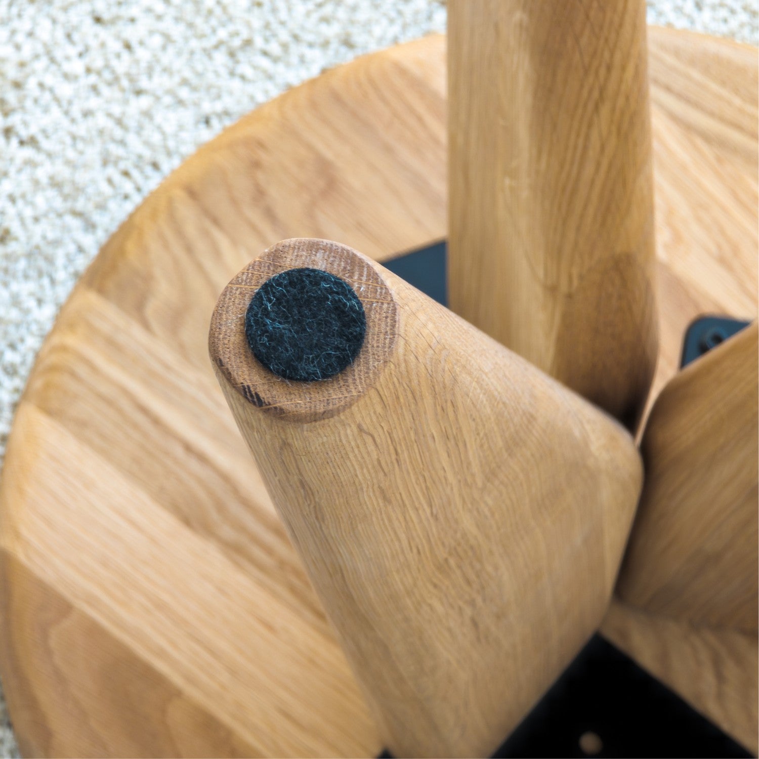 Beistelltisch aus massiver Eiche (FSC®) – Nova