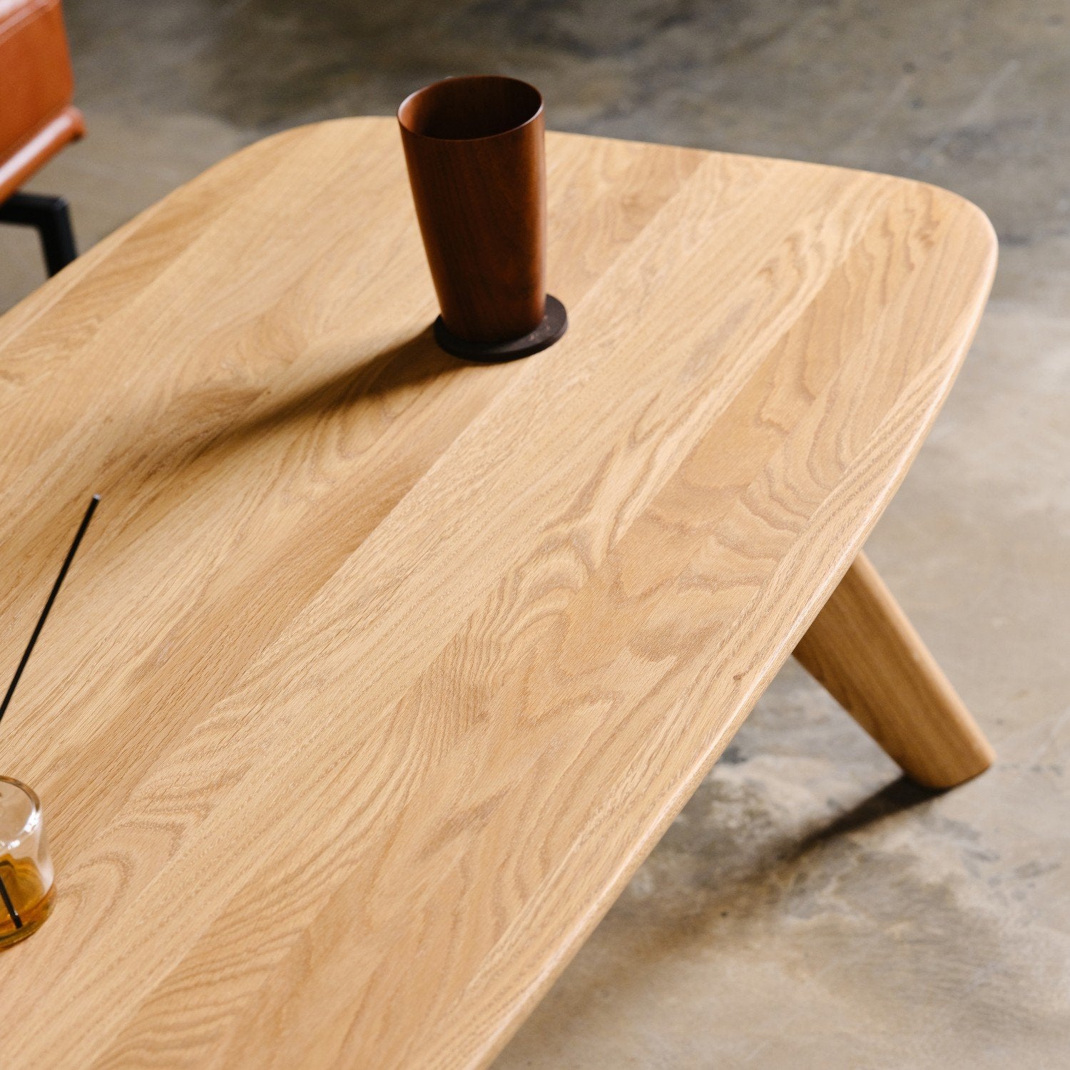 Couchtisch aus massiver Eiche 'Liv'