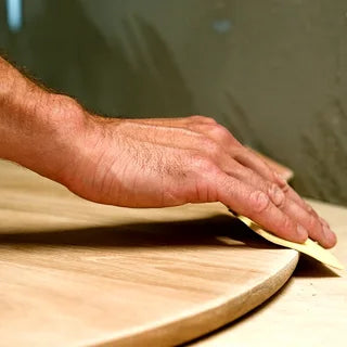 Handschliff an der Tischkante
